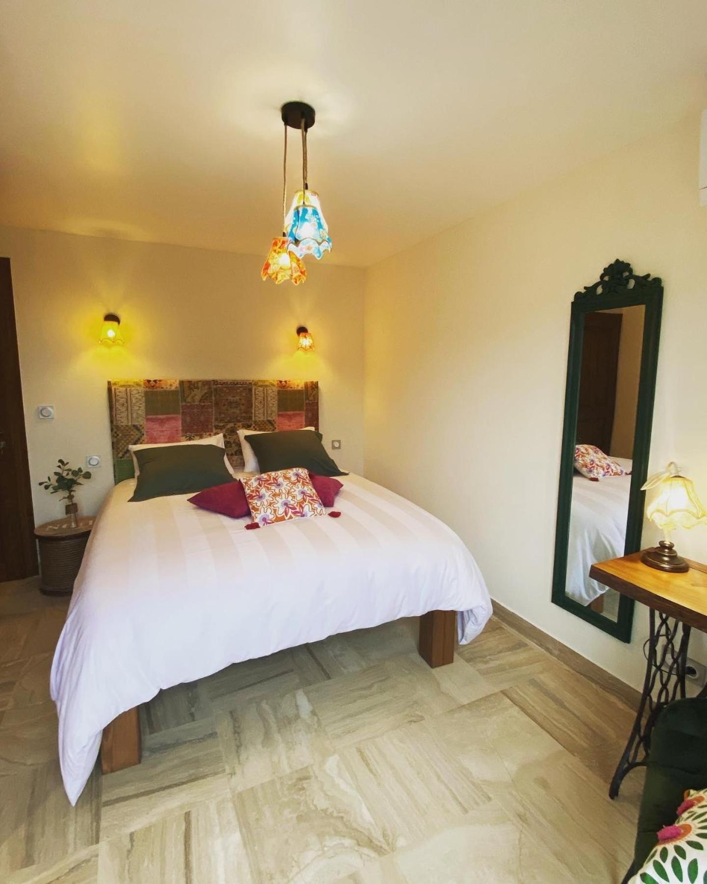 Bed and Breakfast Mas Del Flor Villelongue-dels-Monts Exterior foto